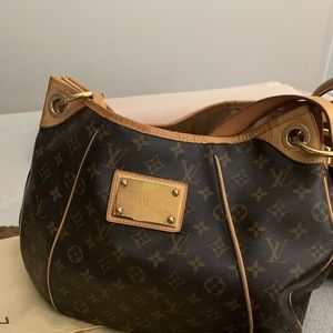 Louis Vuitton Galleria.